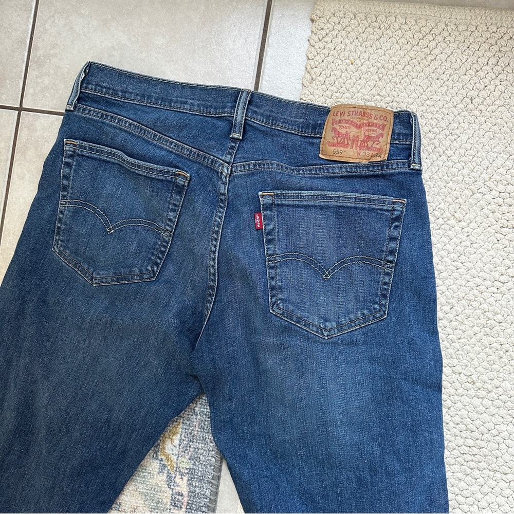 Levi's 559 Relaxed Straight Jeans Tag 33x34 Actual 33x32 - Picture 4 of 5